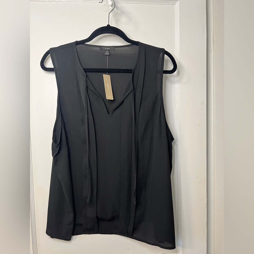 NWT J Crew Sleeveless Black V-Neck Top with Tie-Front